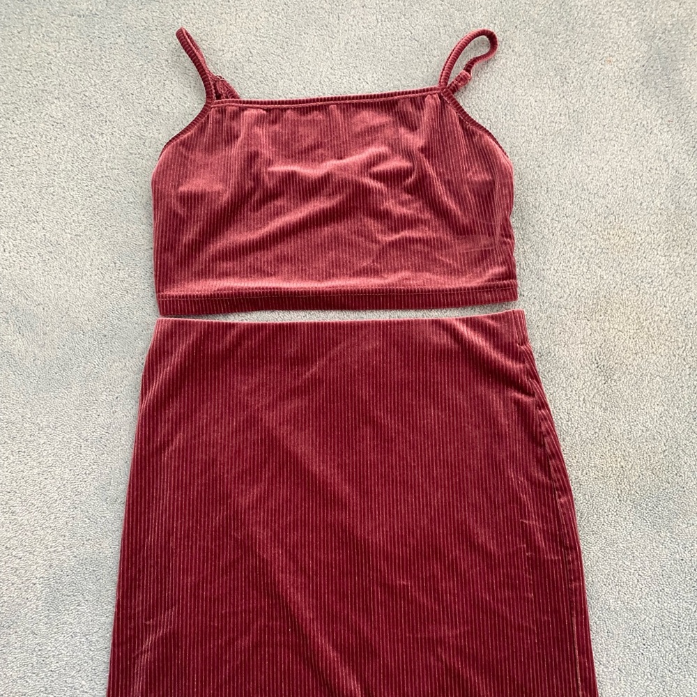 Two-piece set